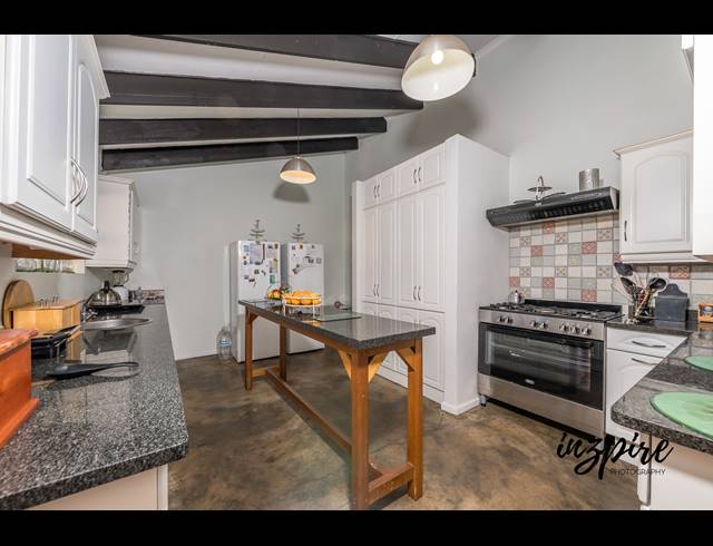 3 BEDROOM HOUSE TO LET IN DIAZ BEACH
